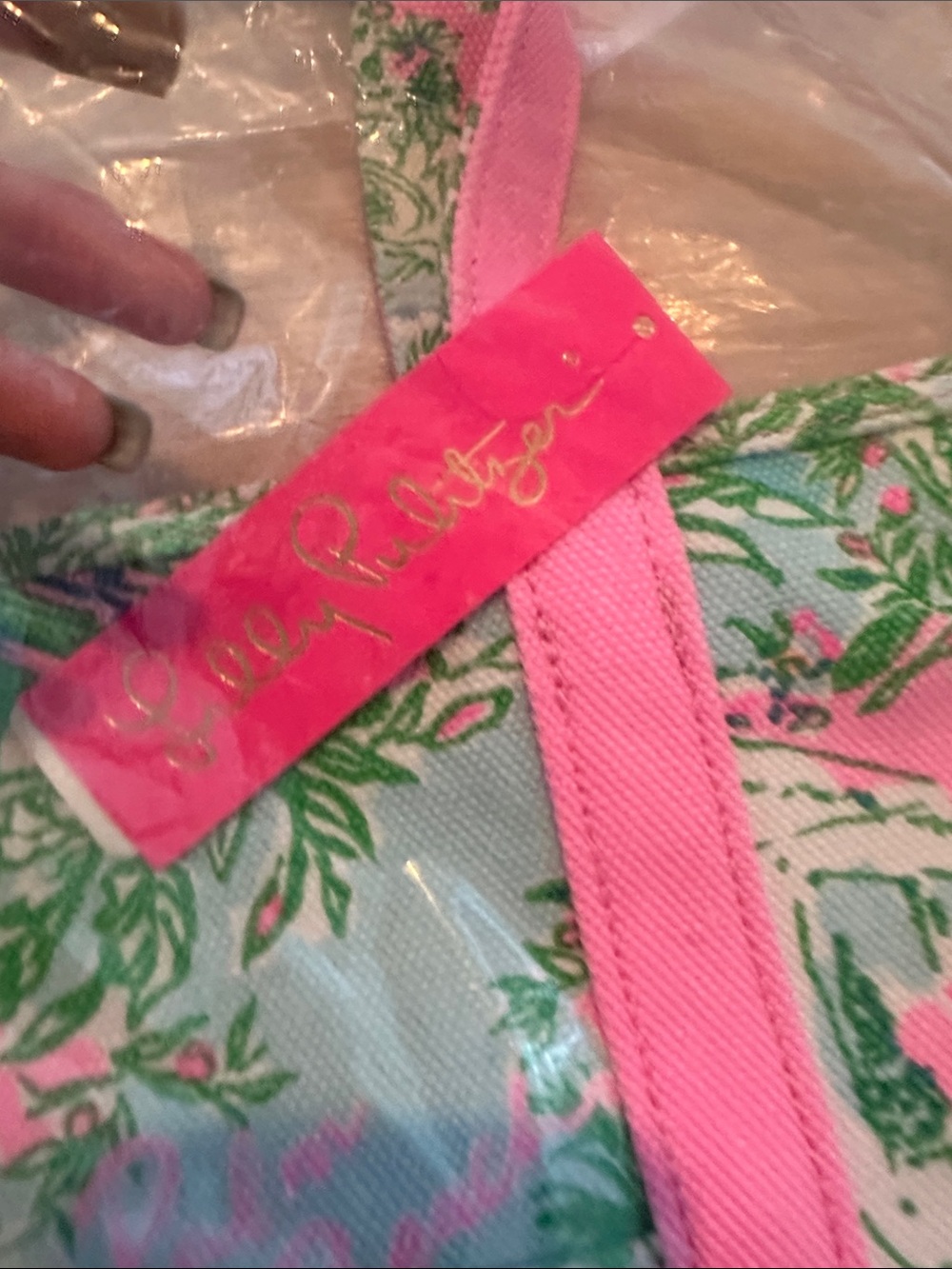 Lilly Pulitzer Mercato Tote Palm Beach Pink and Aqua Scenic Print Tote - Picture 3 of 7
